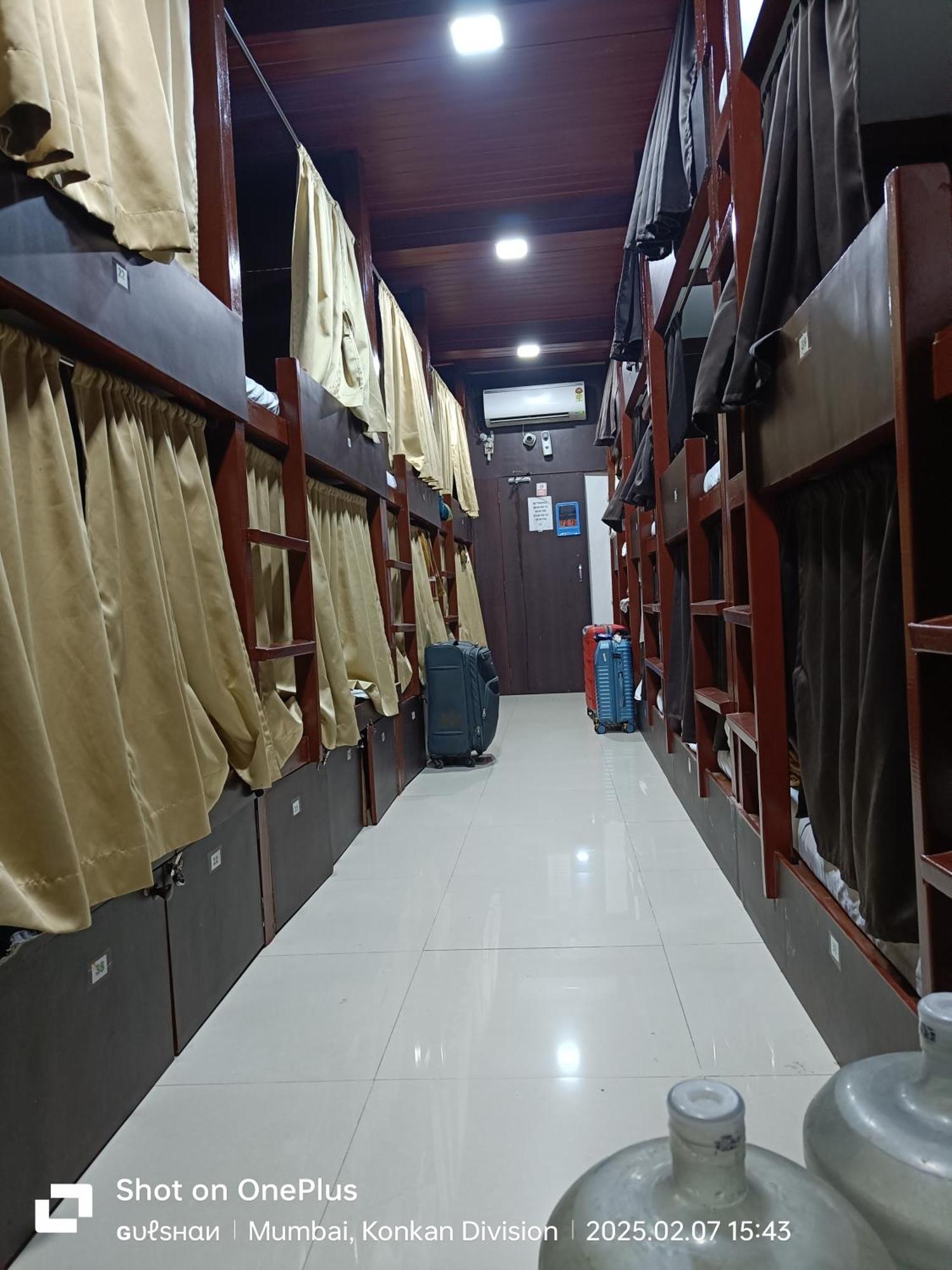 Asra Dormitory For Male And Female Bombay Esterno foto